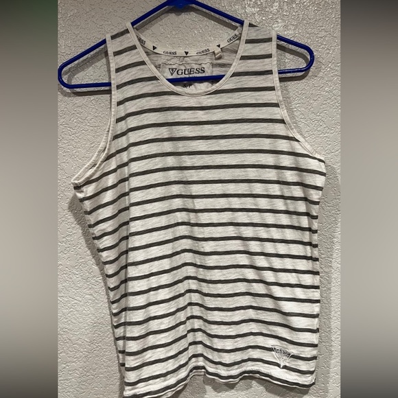 Guess tank size small - Picture 1 of 4